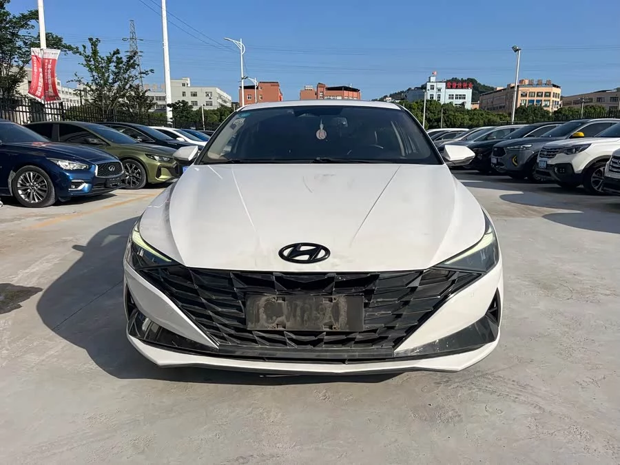 Hyundai Elantra