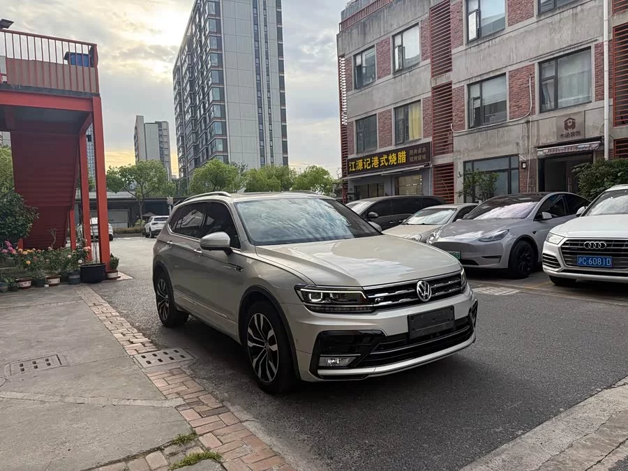 Volkswagen Tiguan L