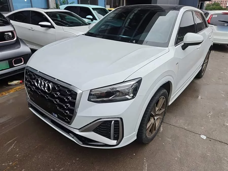 Audi Q2L