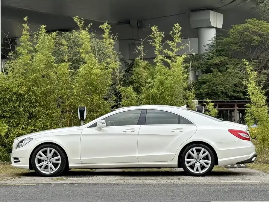 Mercedes Benz CLS