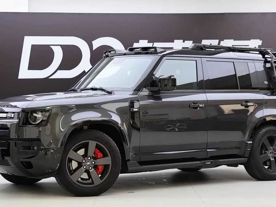 Land Rover guard