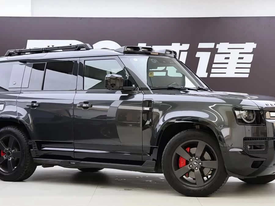 Land Rover guard