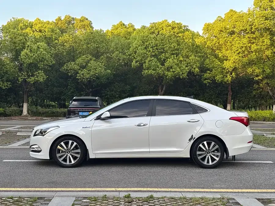 Hyundai Mistra