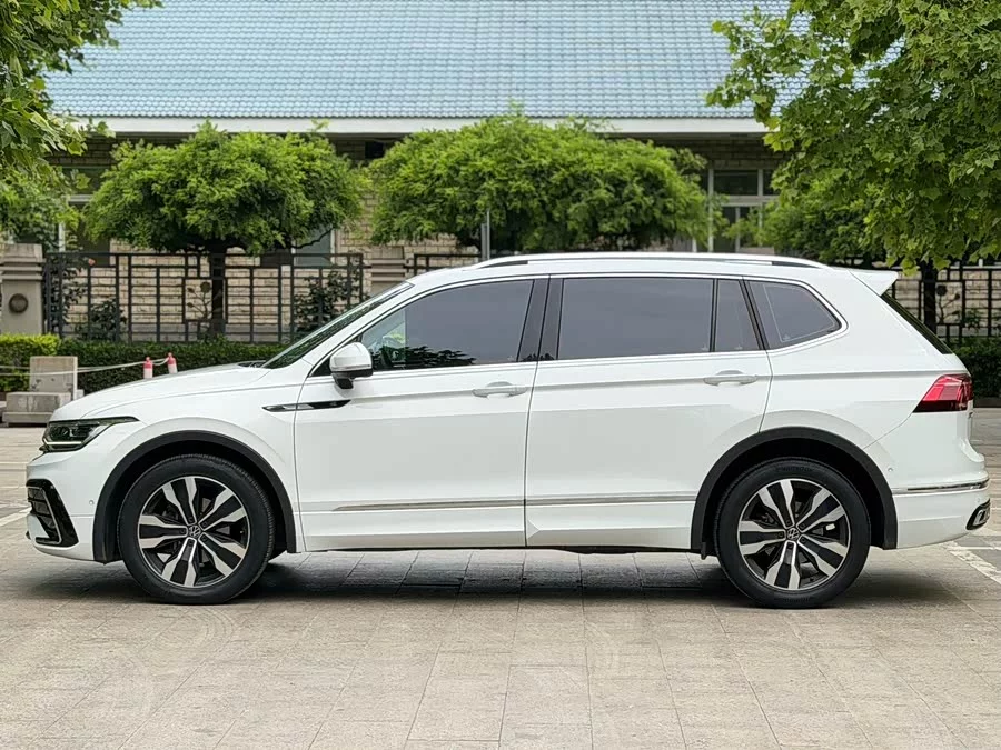 Volkswagen Tiguan L