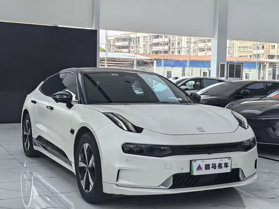 Zeekr 001