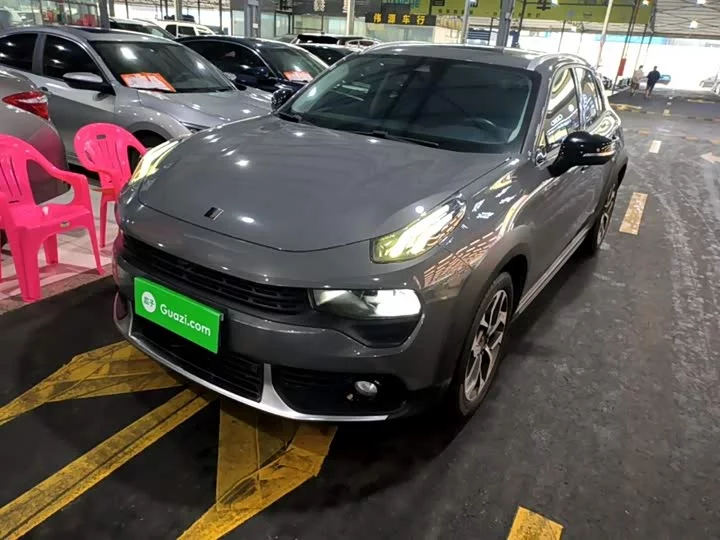 Lynk & Co 02