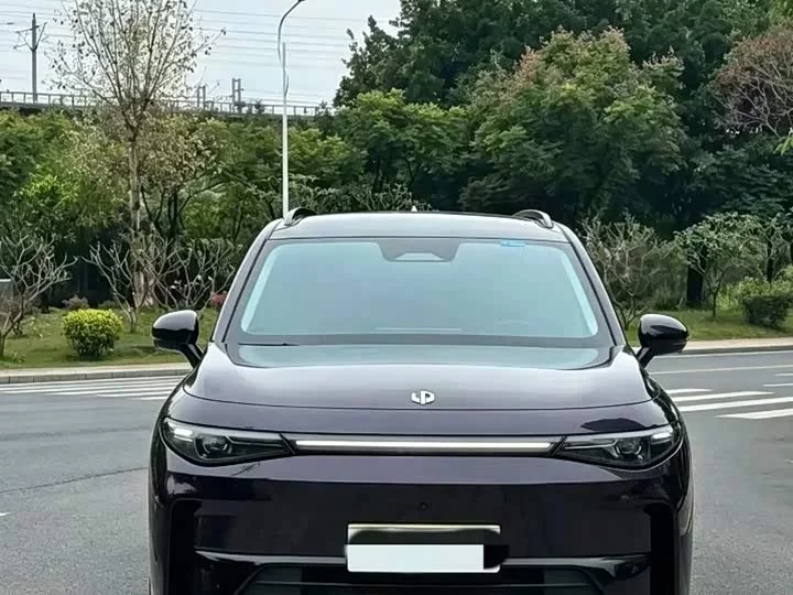 Leapmotor C16