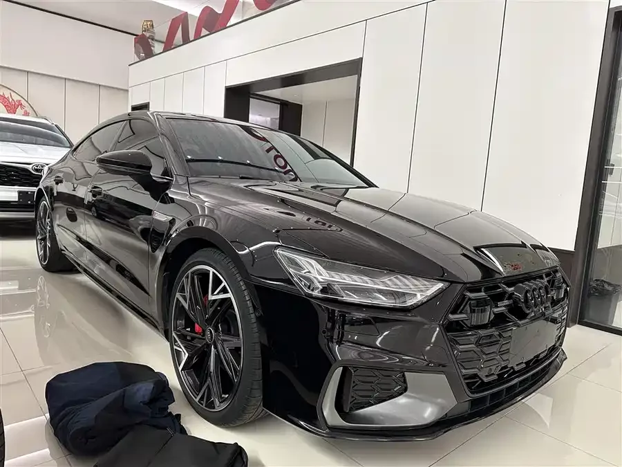 Audi A7L