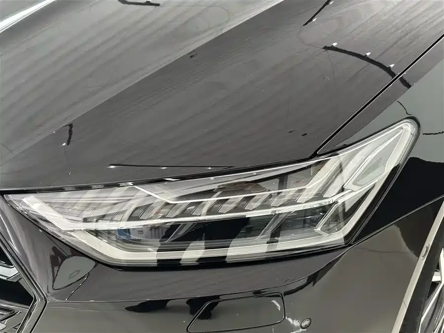 Audi A7L