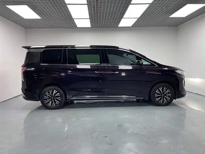 Hongqi HQ9 PHEV