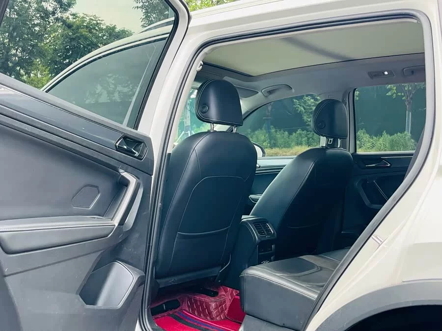 Volkswagen Tiguan L