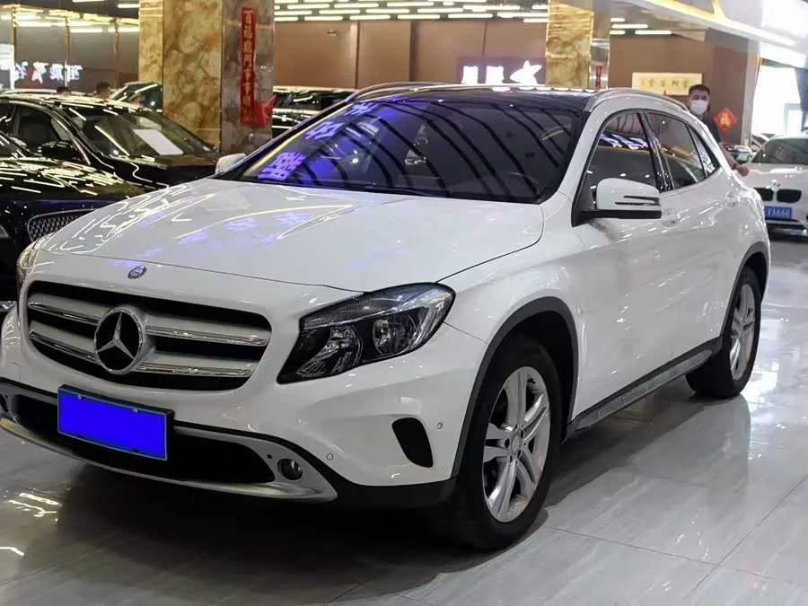 Mercedes Benz GLA