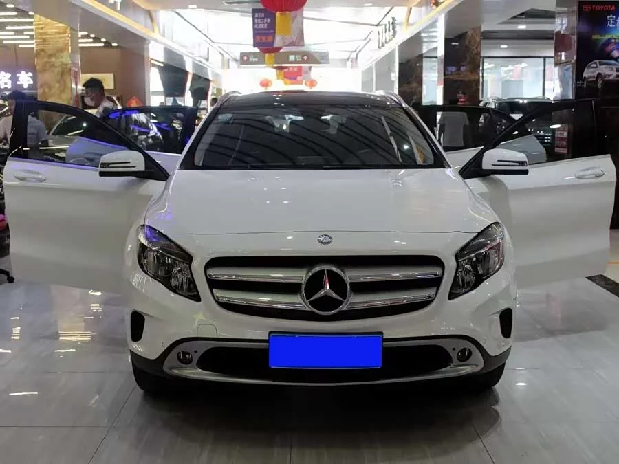 Mercedes Benz GLA