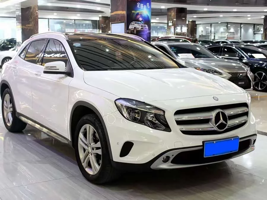 Mercedes Benz GLA