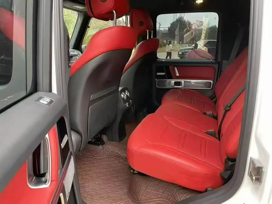 Mercedes Benz G-rated