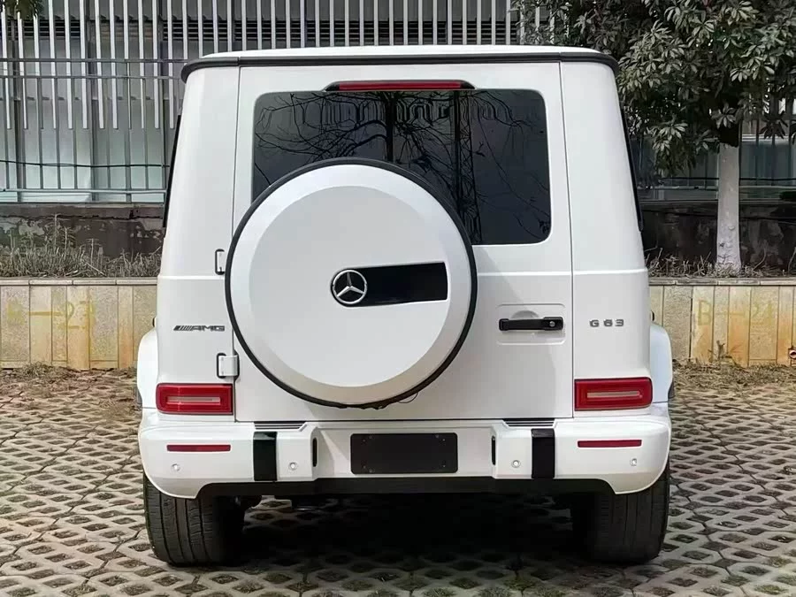 Mercedes Benz G-rated