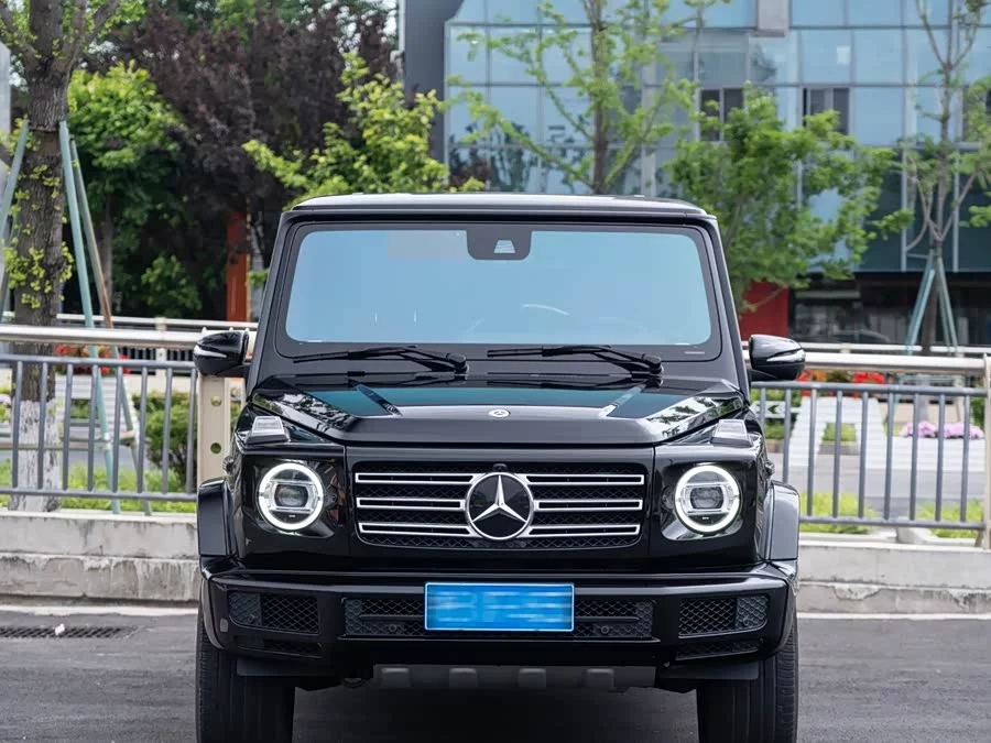 Mercedes Benz G-rated