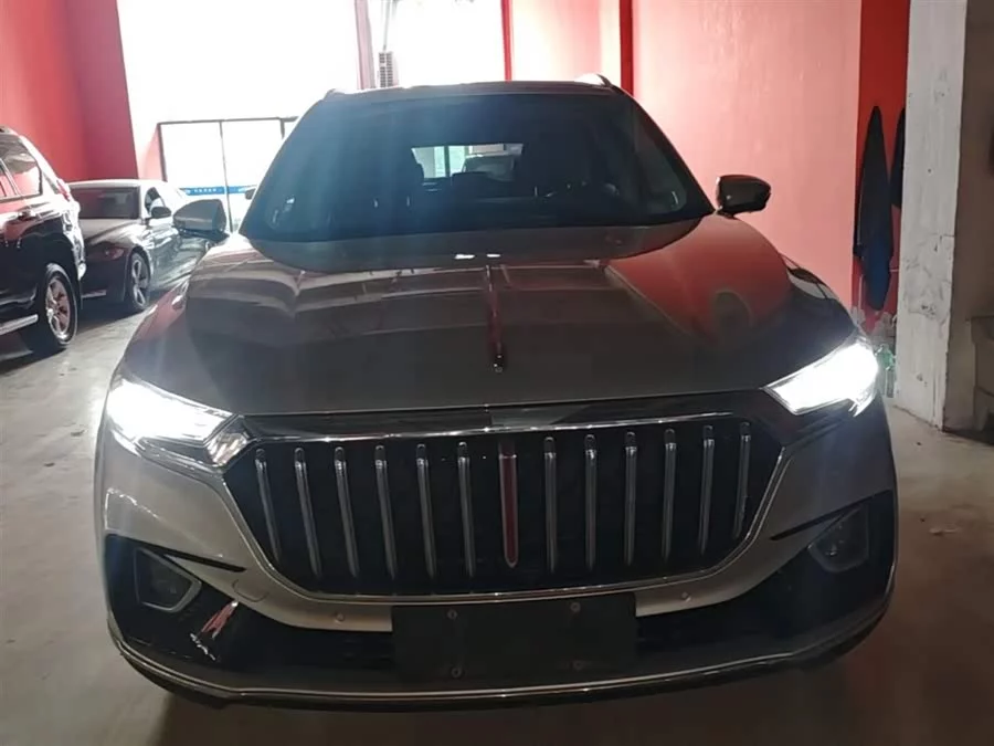 Hongqi HS5