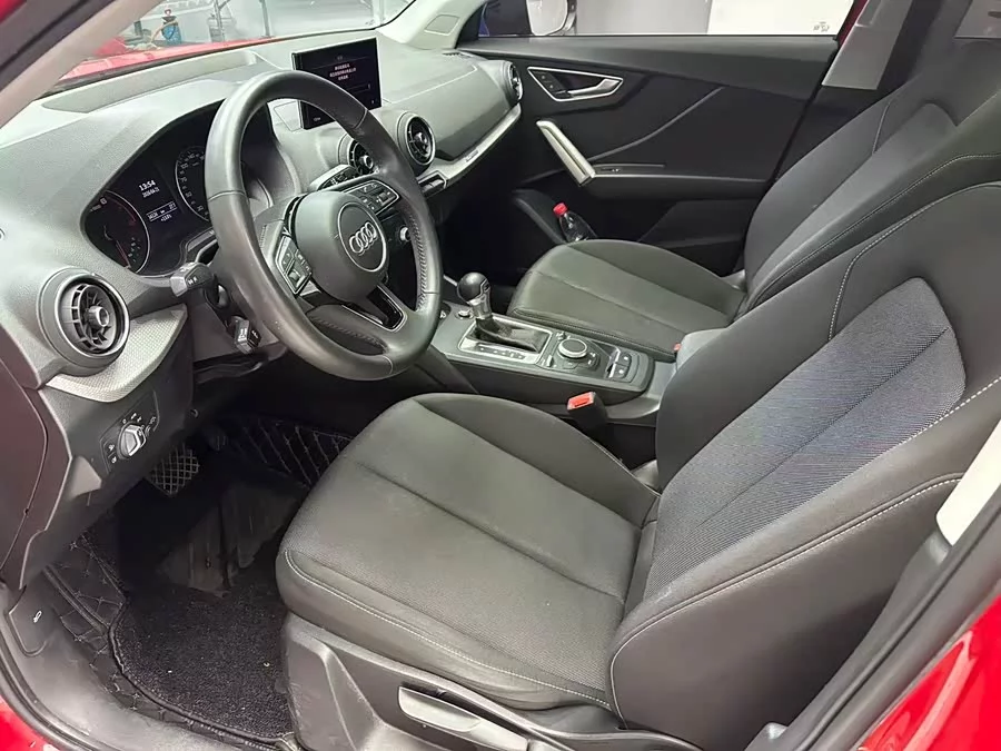 Audi Q2L
