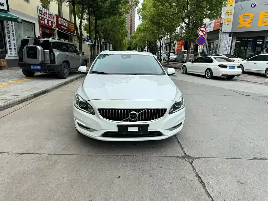 Volvo S60