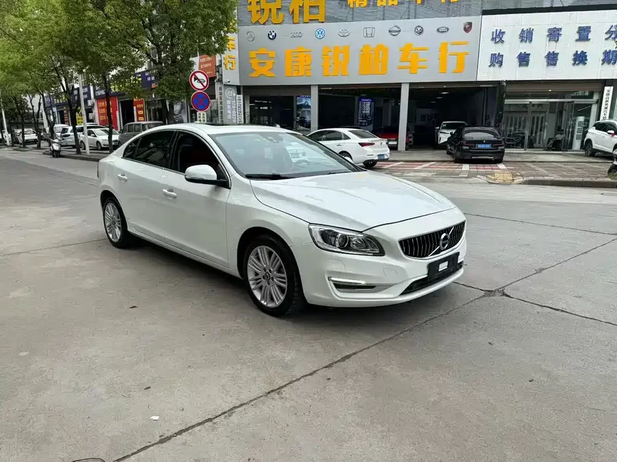 Volvo S60