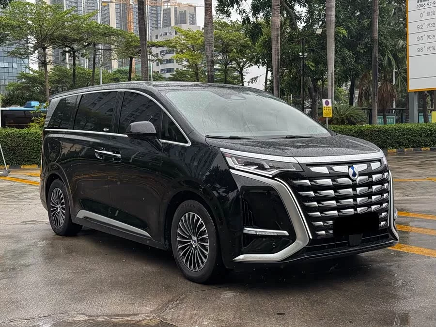 BYD D9