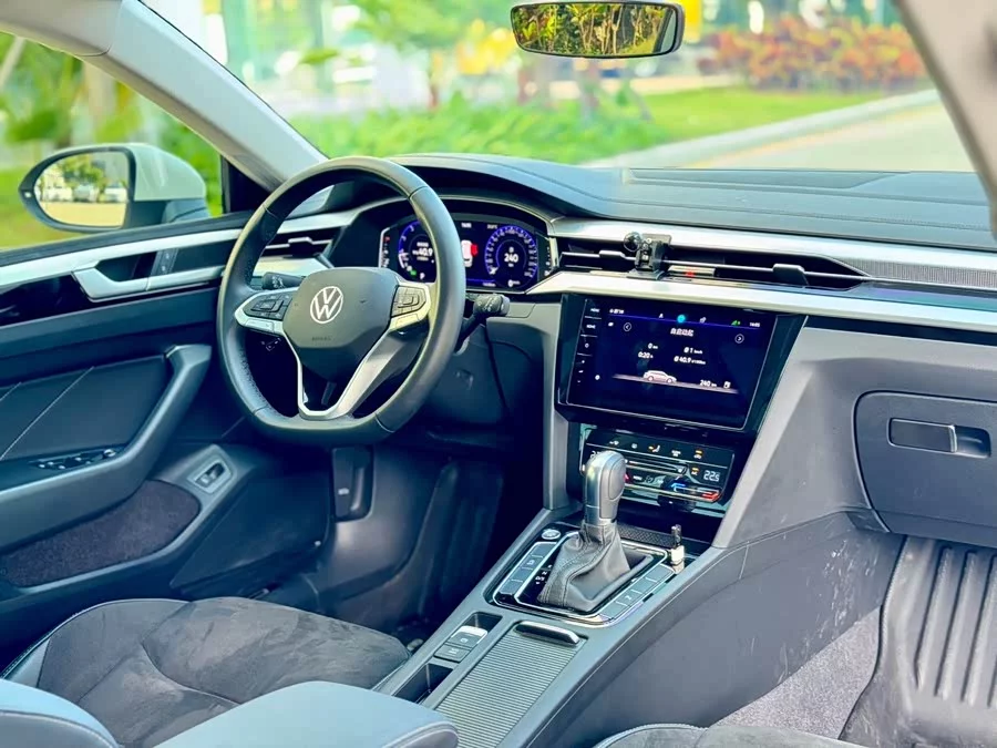 Volkswagen FAW- CC