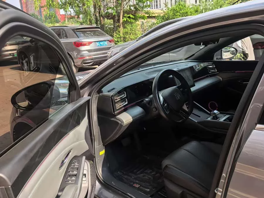 BYD Qin L