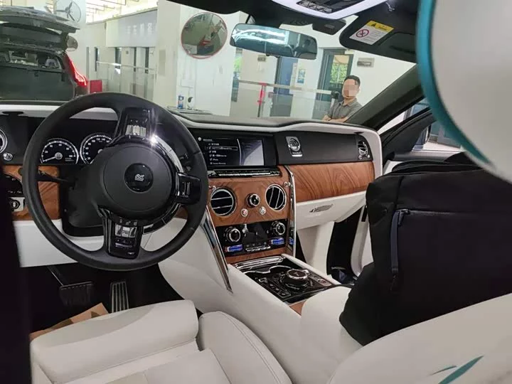 Rolls Royce Cullinan