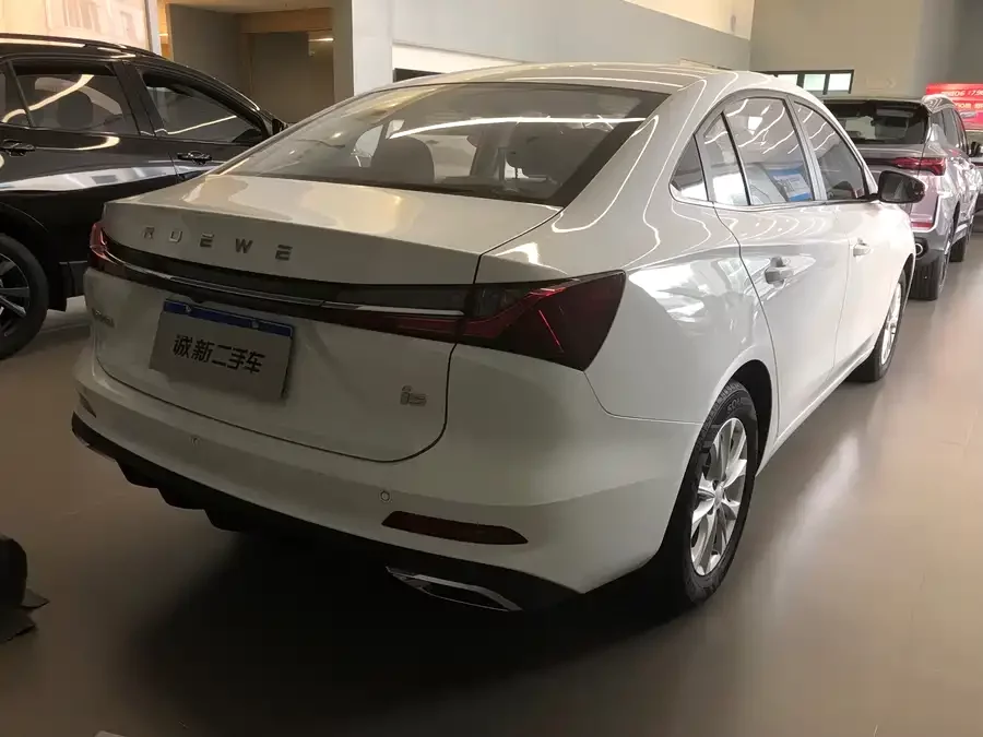 Roewe i5