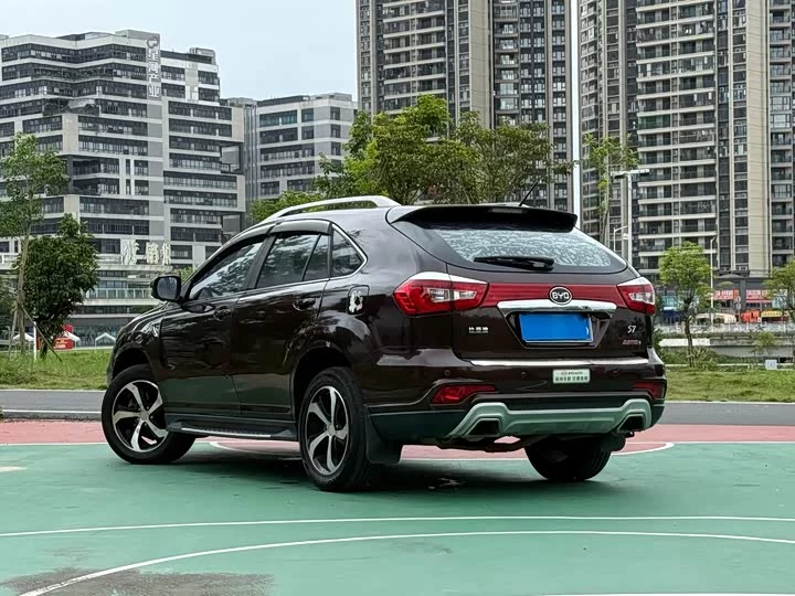BYD S7