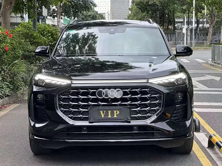 Audi Q6