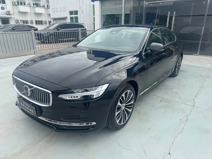 Volvo S90 plug-in hybrid