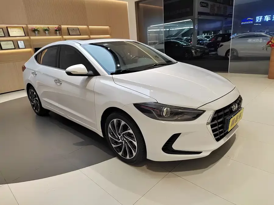 Hyundai elantra
