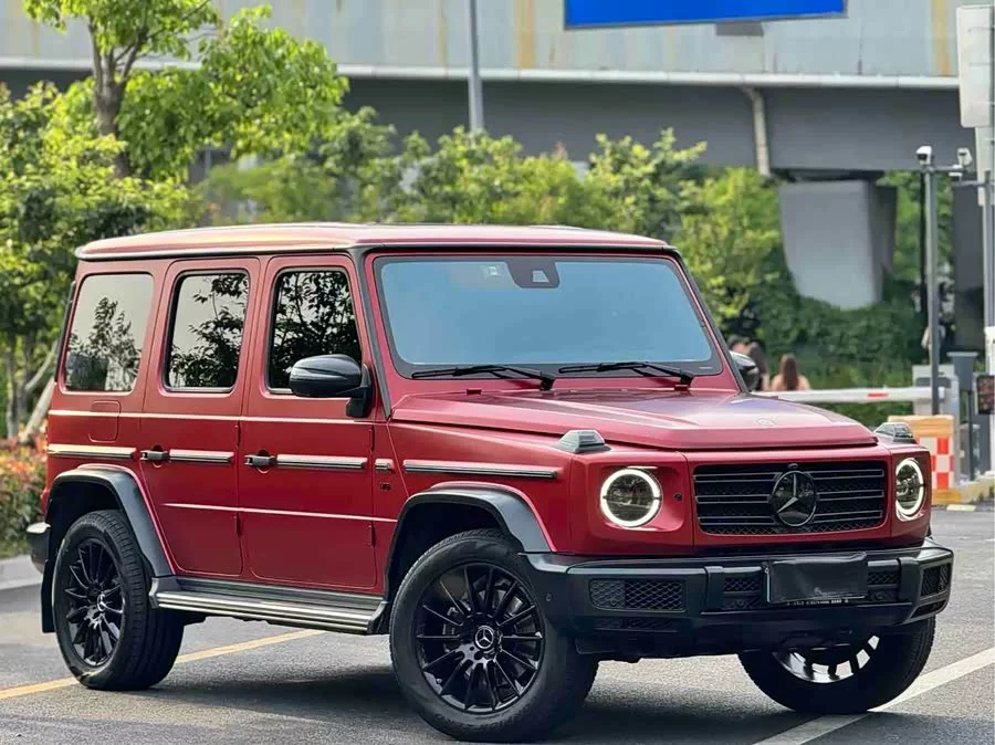 Mercedes Benz G-rated