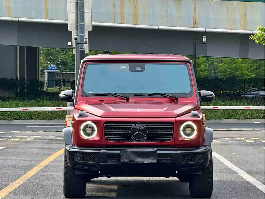 Mercedes Benz G-rated