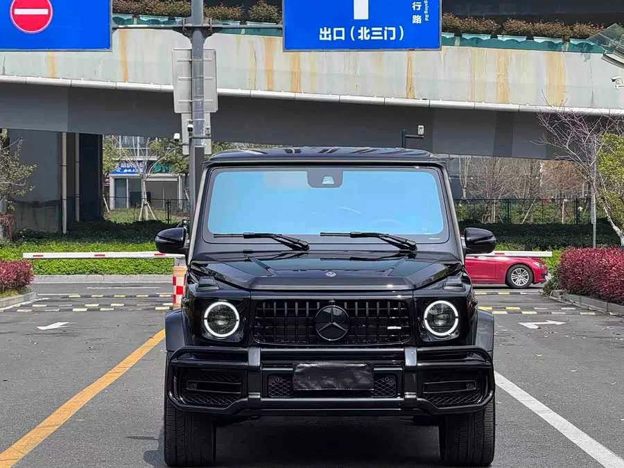 Mercedes Benz G-rated