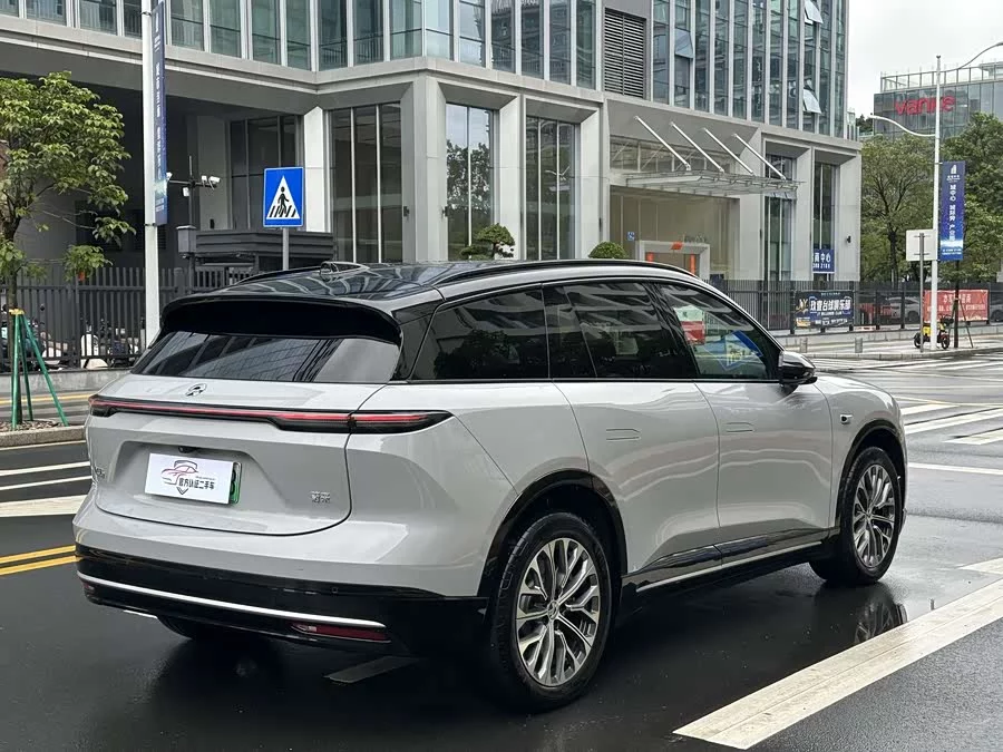 NIO ES6