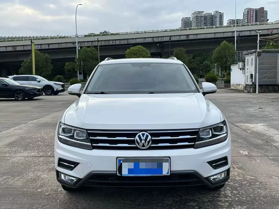 Volkswagen Tiguan L