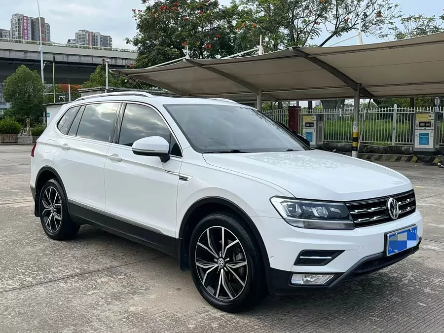 Volkswagen Tiguan L