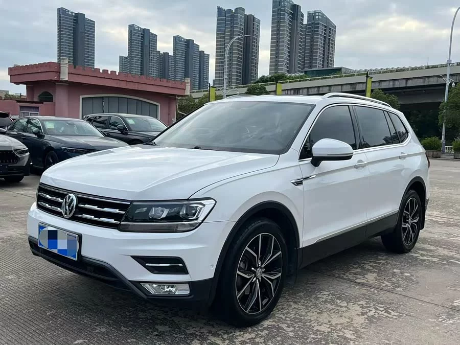 Volkswagen Tiguan L