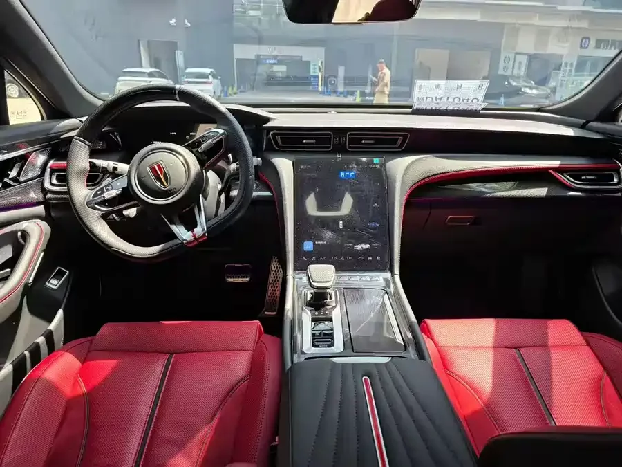 Hongqi H6