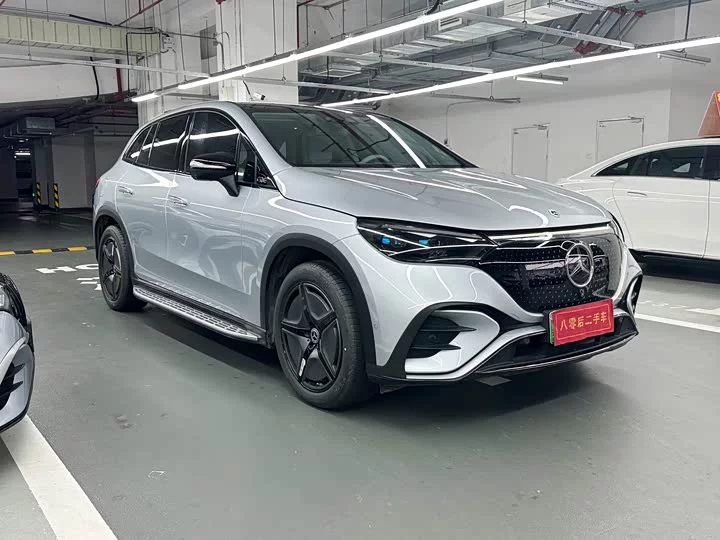 Mercedes-Benz EQE SUV