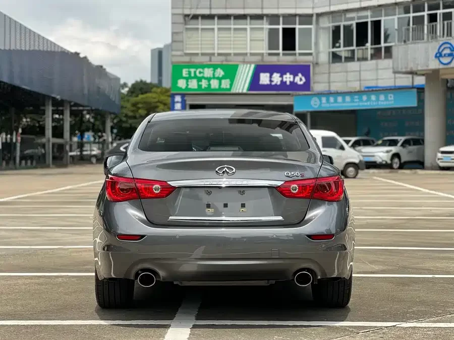 Infiniti Q50