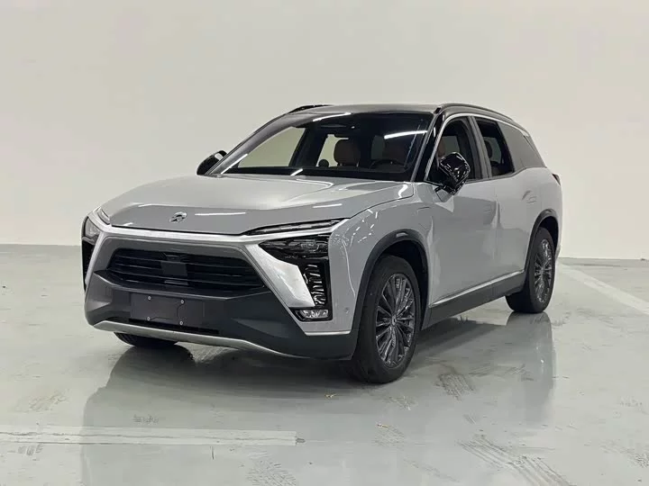NIO ES8