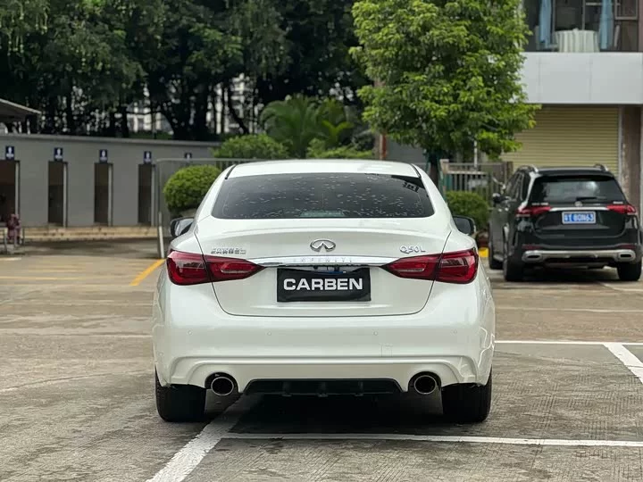 Infiniti Q50L