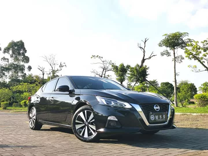 Nissan Teana