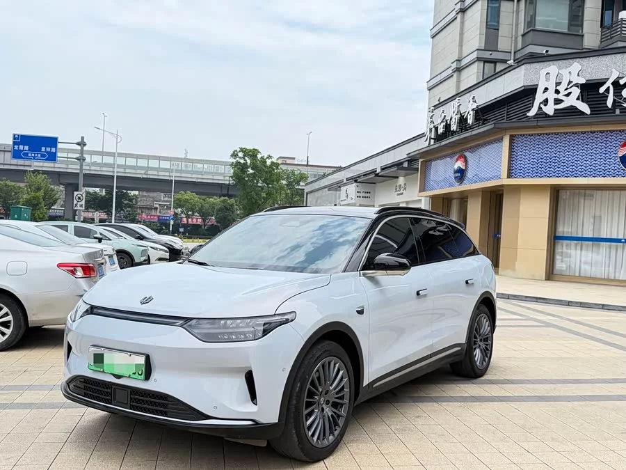 Leapmotor C11
