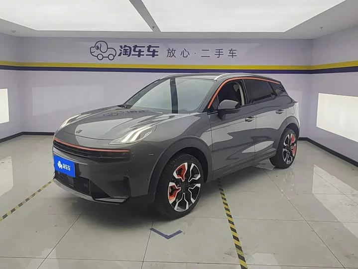 Lynk & Co 06