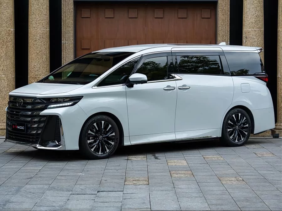 Toyota Crown Vellfire